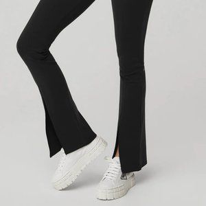 ALO Airbrush High-Waist Flutter Legging - Black